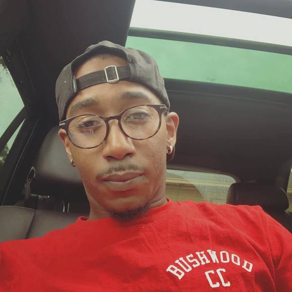 Poshmark profile picture for @gondo